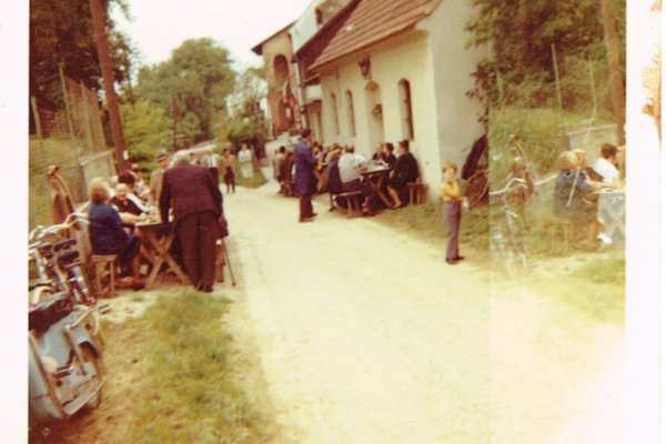 Heurigen im Weinkeller 1972